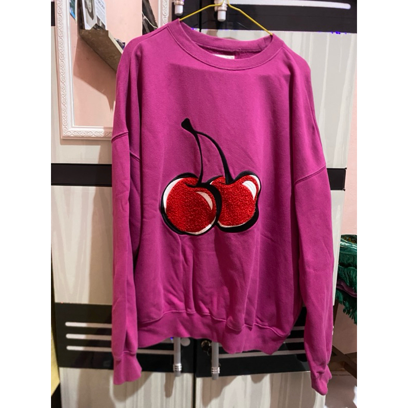 Sweater Crewneck Cherry by KIRSH on magenta
