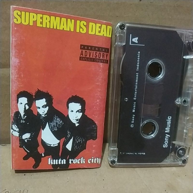Kaset pita Superman Is Dead (Cermati Videonya)