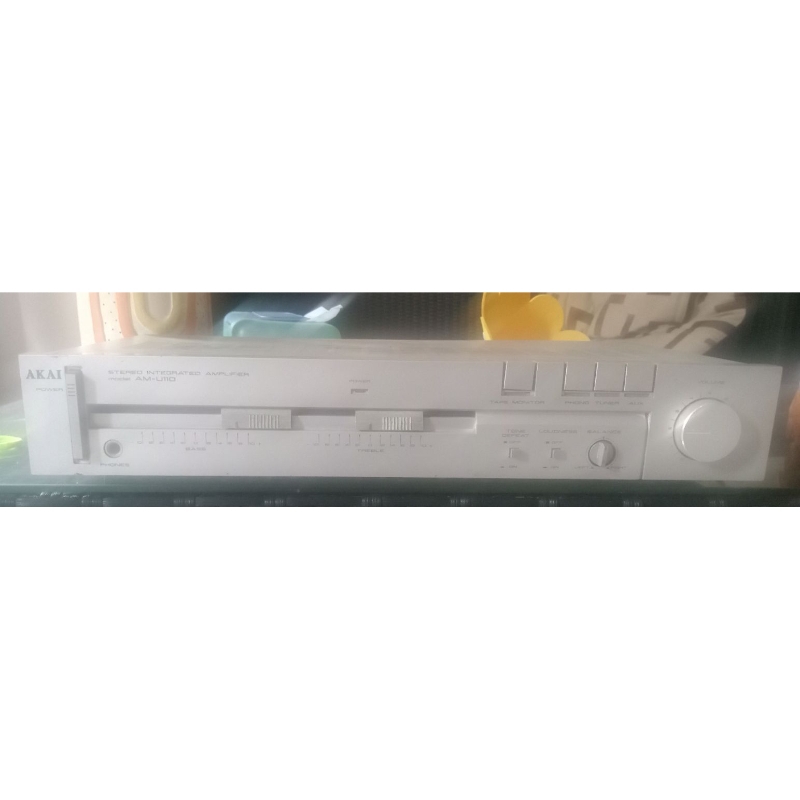 Amplifier Akai AM-0110