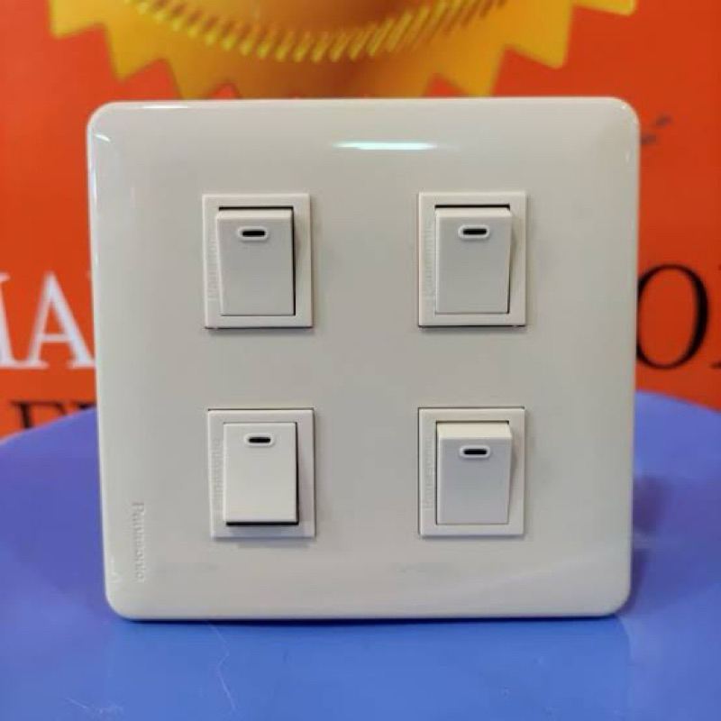 Saklar 4Gang 4G 4 Gang / Saklar Lampu 4 Gang Panasonic plus Inbow dus