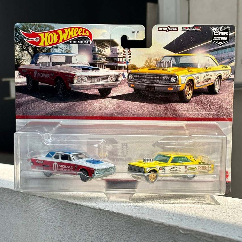 Hot Wheels Premium 2 Pack Mooneyes Plymouth Belvedere Dodge Coronet