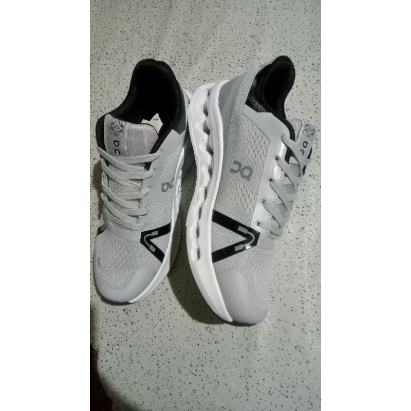 SEPATU PRIA ON CLOUD TILT IVORY CLOVE SAND IROWN DREW QUARTZ