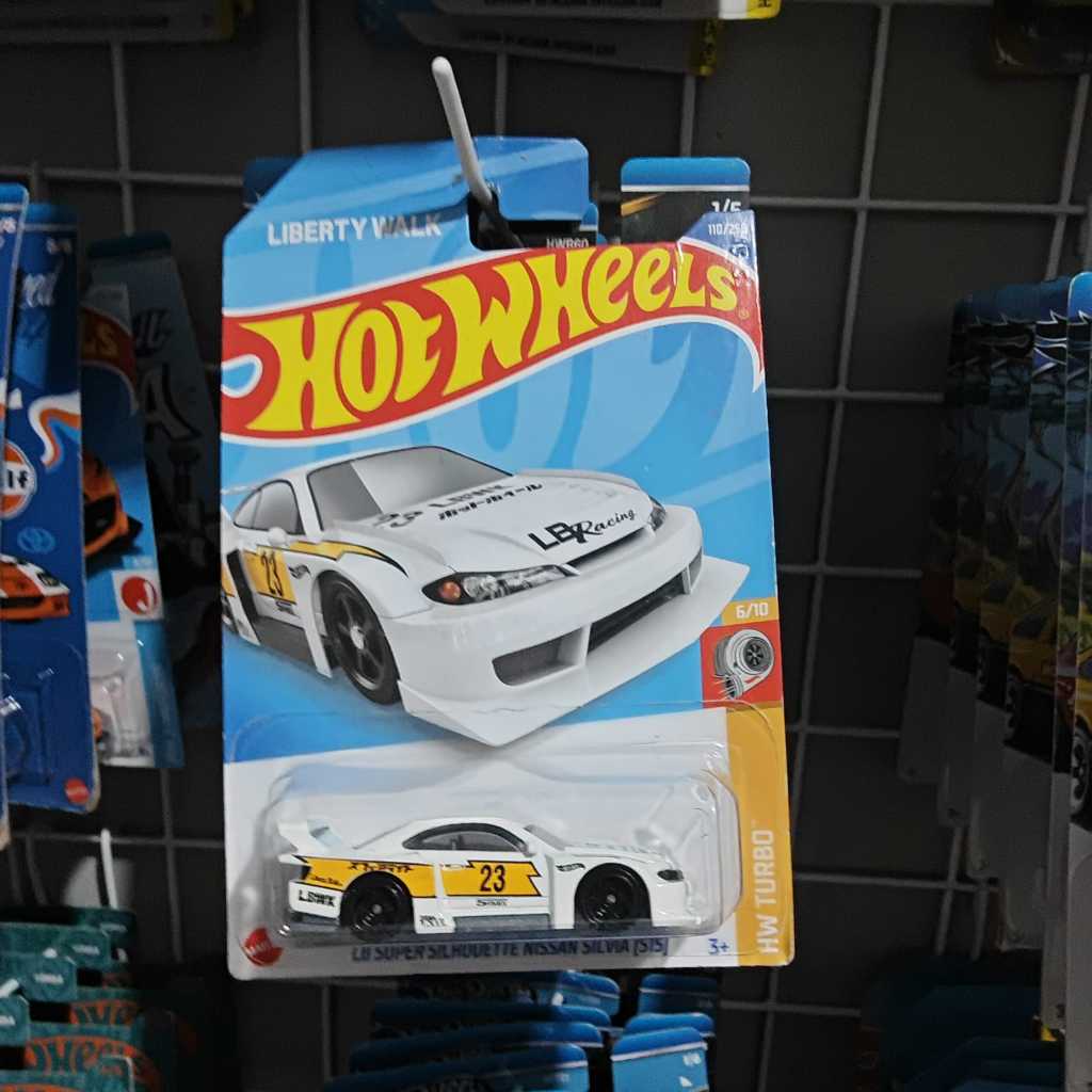 Hot Wheels LBWK Nissan Silvia S15 Putih