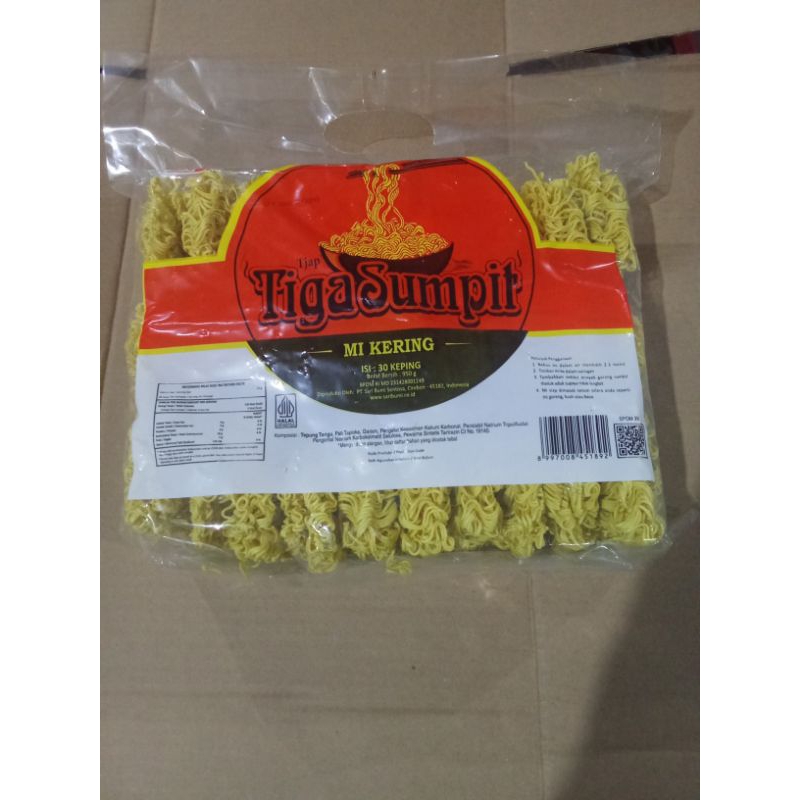 

mi kering tiga sumpit 1pk isi 30 keping mi buat baso /mi ayam