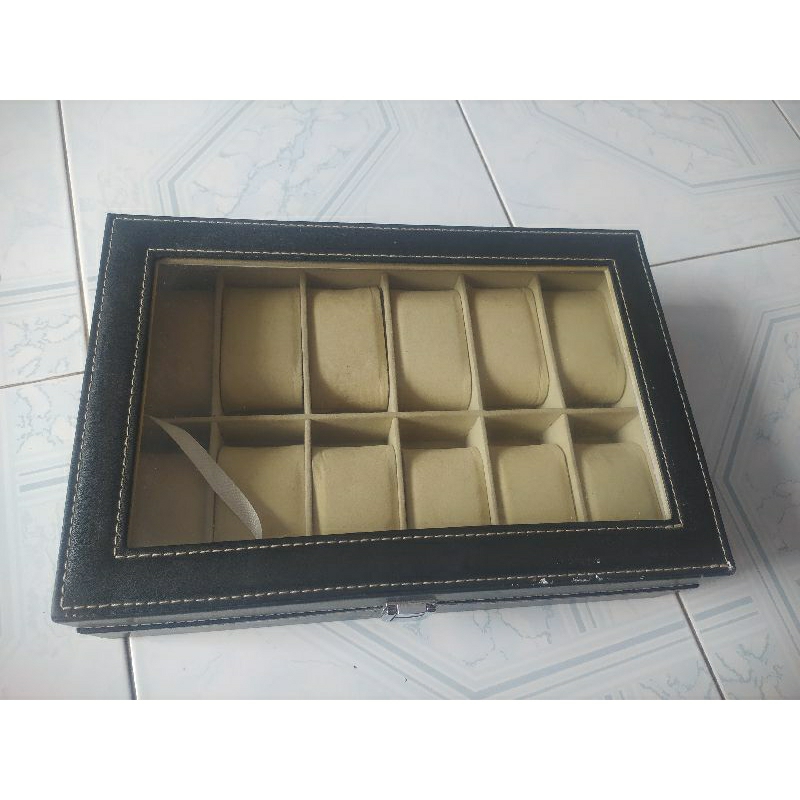 kotak jam tangan isi 12