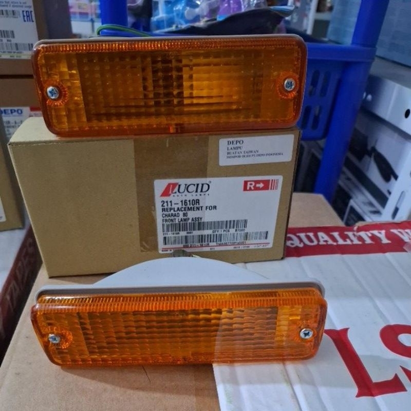 211-1610 Front Signal Lamp Daihatsu Charade G10 1980-1983