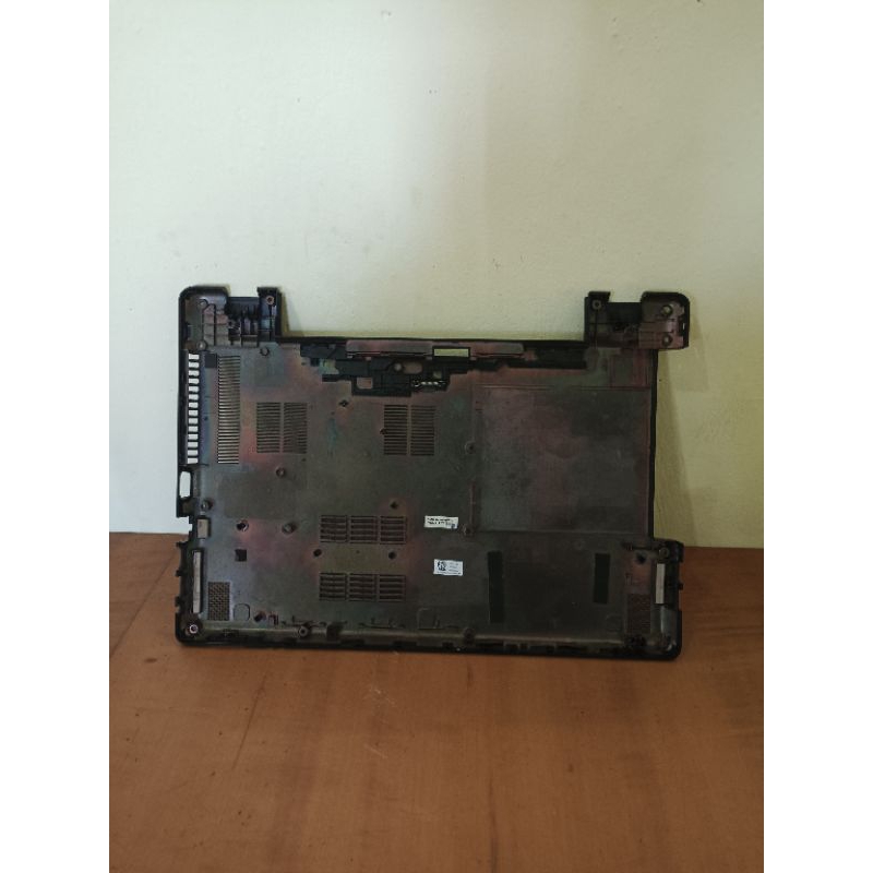 Casing Bawah Bottom Case Laptop Acer Aspire E5-411 E5-471 E5-471G E5-421