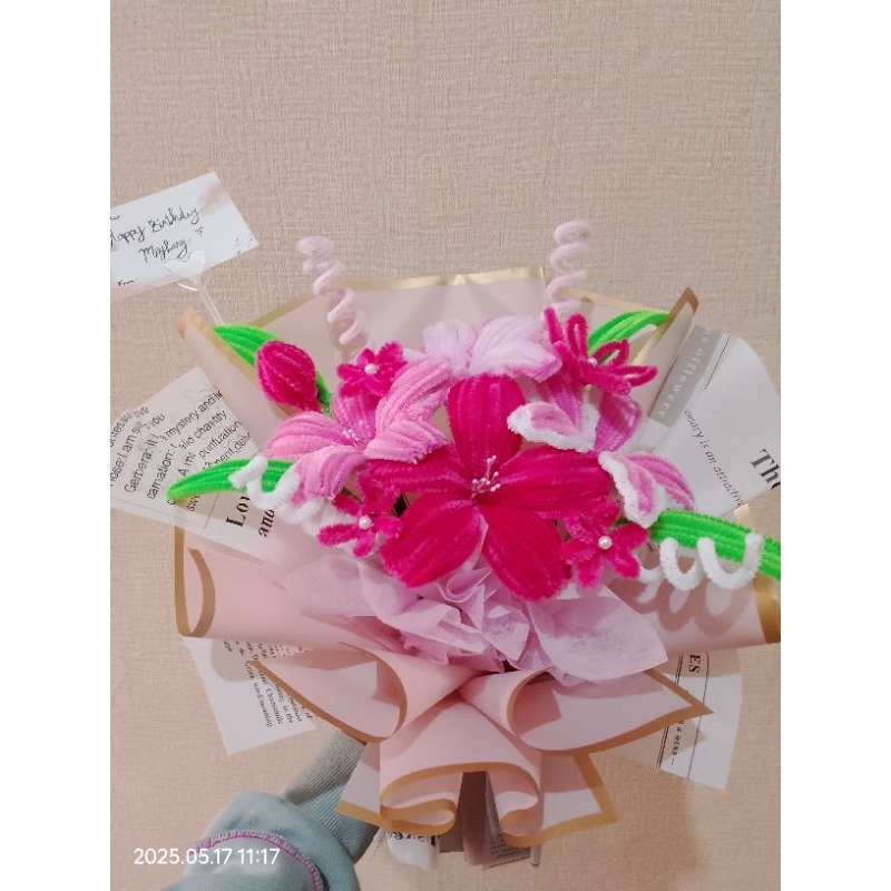 bouqet bunga dari kawat bulu