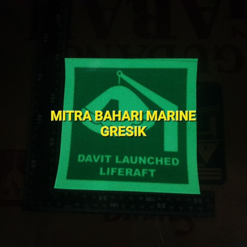 

Stiker IMO Symbol IMPA 334103 Davit Launched Liferaft Ukuran 15x15cm Glow In The Dark