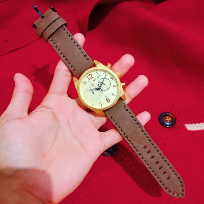 JAM TANGAN PRIA DIESEL TALI KULIT MODEL KEKINIAN