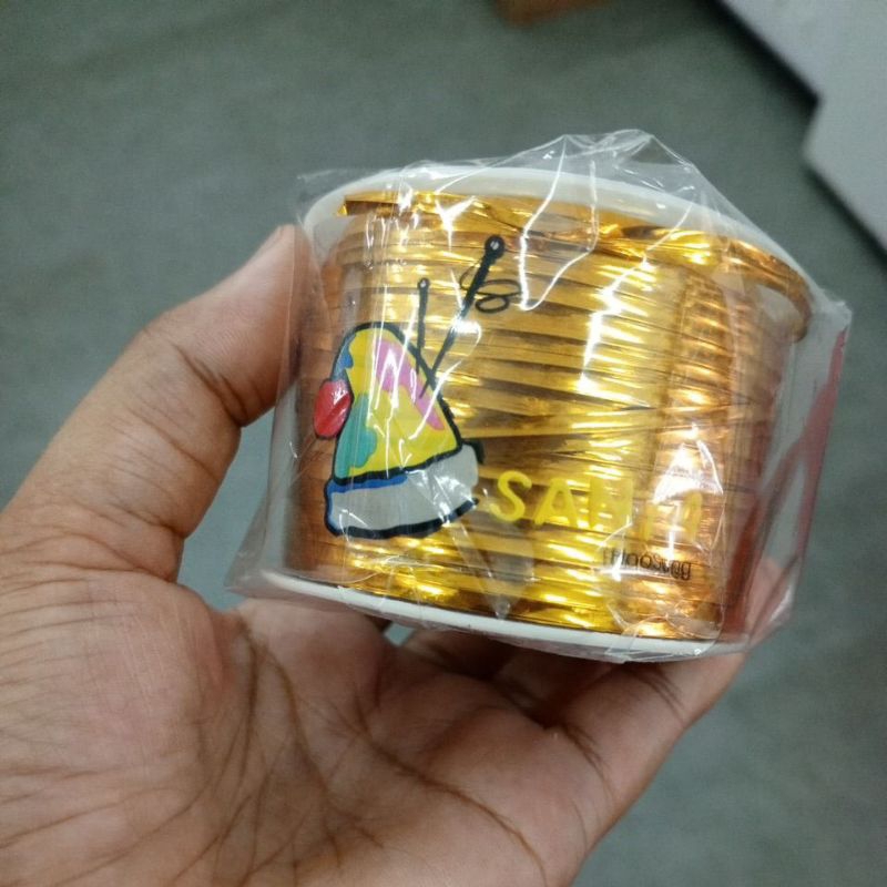

PITA KAWAT SOUVENIR 91M / KAWAT PITA PANJANG ROLL/PITA UNTK PLASTIK SNACK ULTAH WARNA METALIC GOLD