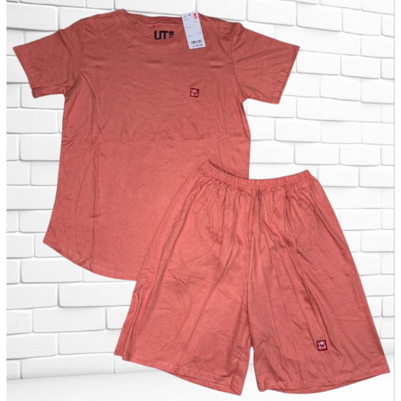 SETCEL UNIQLO TERBARU