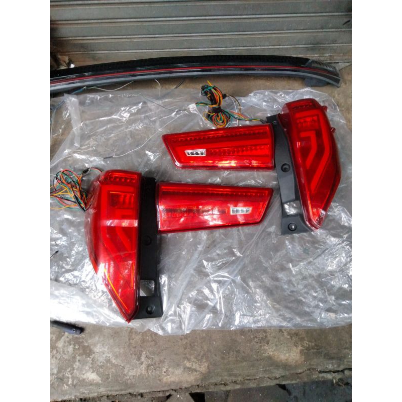 stoplamp innova reborn variasi
