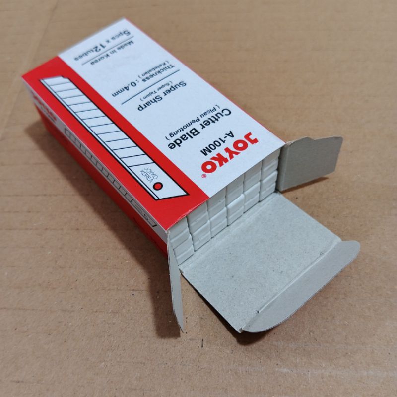 

1 Pak isi Cutter Joyko A100 Isi 12 Tube