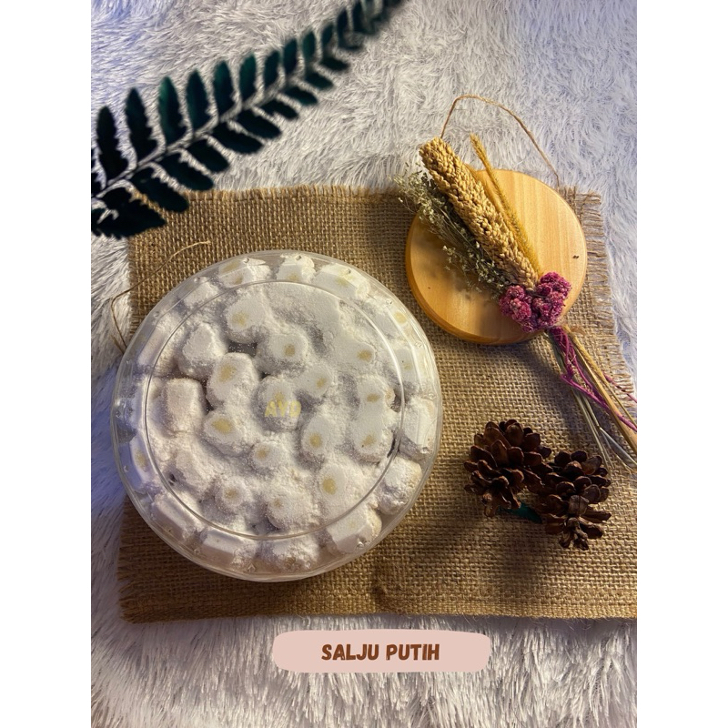 

Kue Salju Putih Berat 500gram