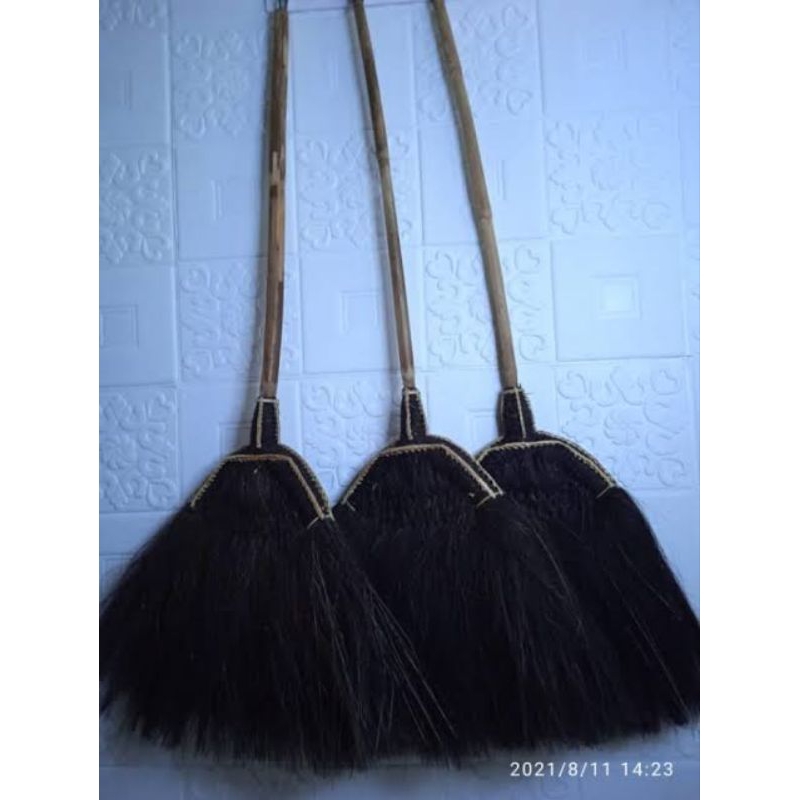 Sapu Ijuk Gagang Rotan Sapu Lantai Tradisional berkualitas tidak gampang rontok