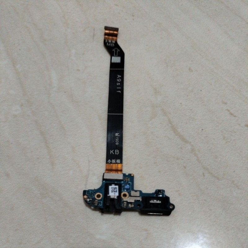 Papan cas conektor charger Realme 3 original copotan...
