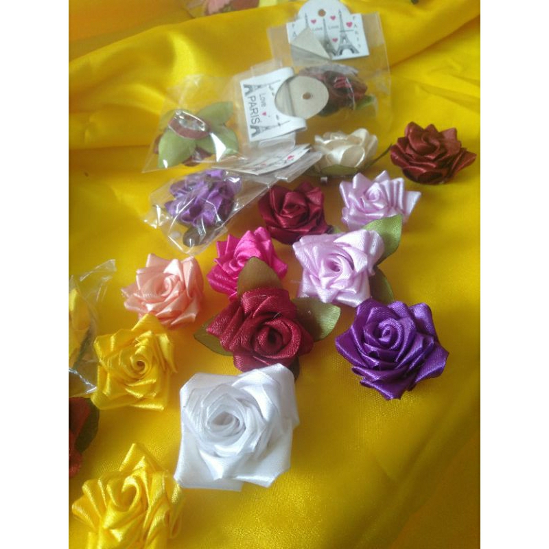 

Bunga pita satin Rp. 1.500