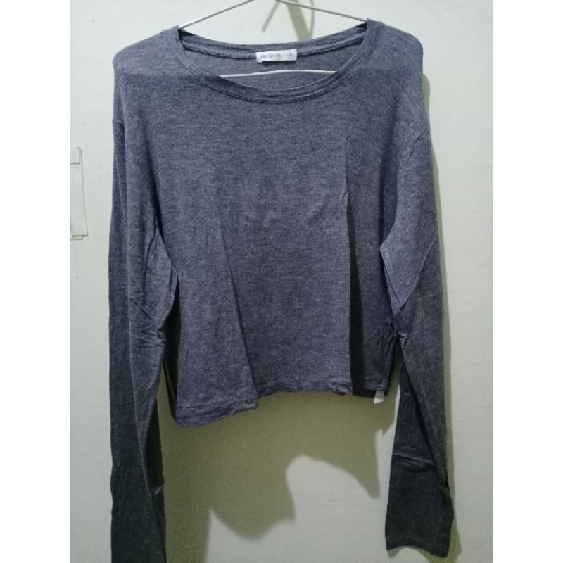 Preloved Baju Crop Cotton on/Atasan Crop Katun Wanita/Kaos Crop Wanita