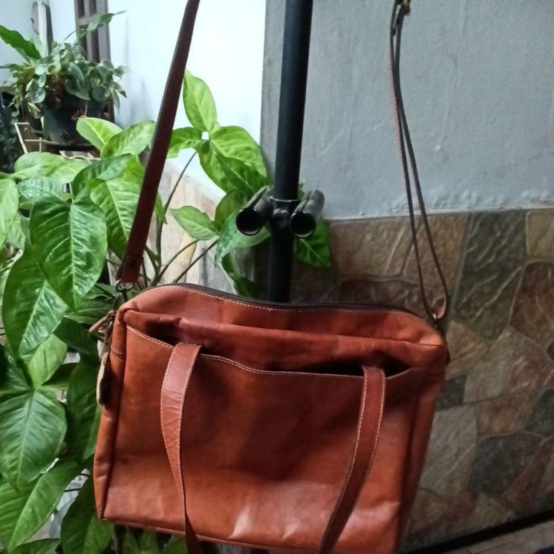 tas cangklong laptop bahan kulit/tas dokumen /tas laptop wanita