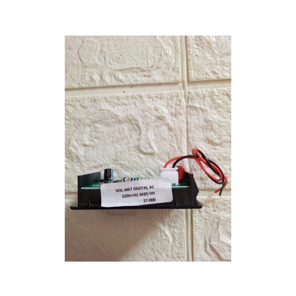 VOLT METER DIGITAL AC 220V+HZ SK85-VH
