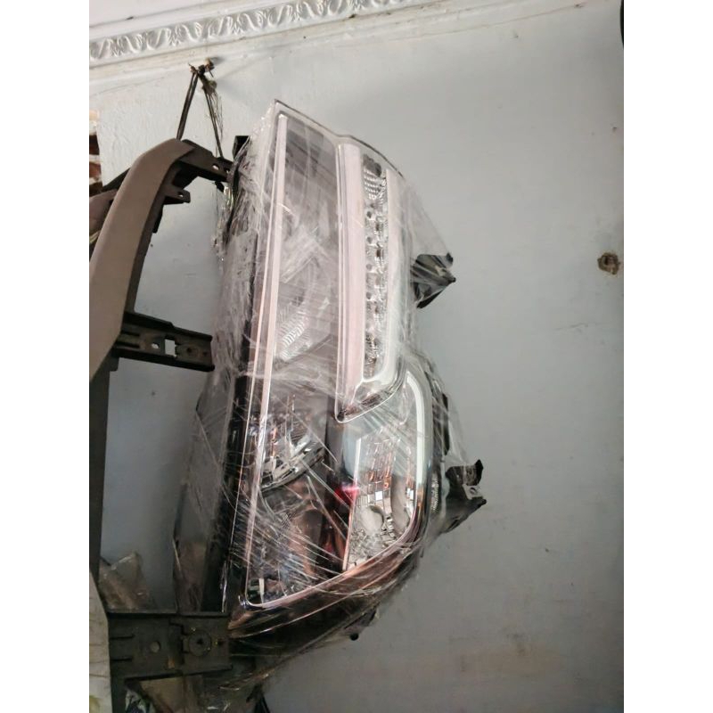 headlamp suzuki xl7 kanan