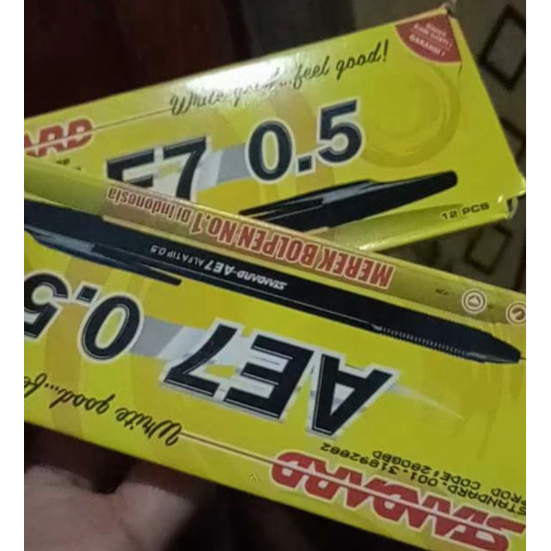 

Selusin (12pcs) Pulpen standrad AE7