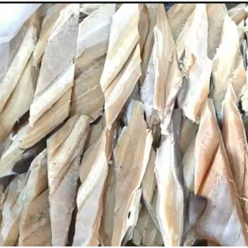 

ikan asin cucut kulit murah dan enak 1 kg/cod di tempat