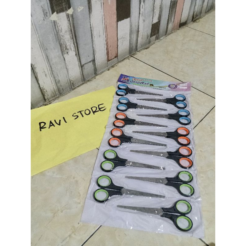 

Gunting 6 inch 12 PCS (1 Lsn)