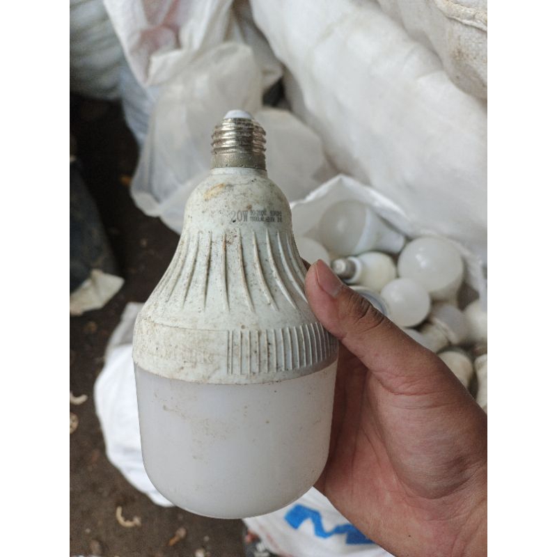 Led hannochs premier jumbo 20w-28w off/bahan