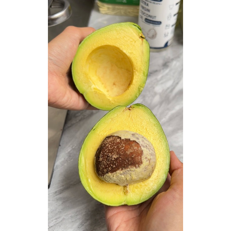 

Alpukat Mentega Miki 1,1kg