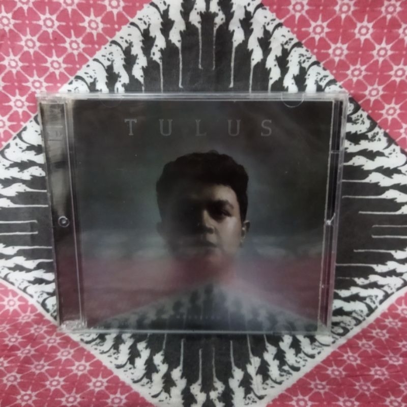 CD Tulus - Monokrom - Segel