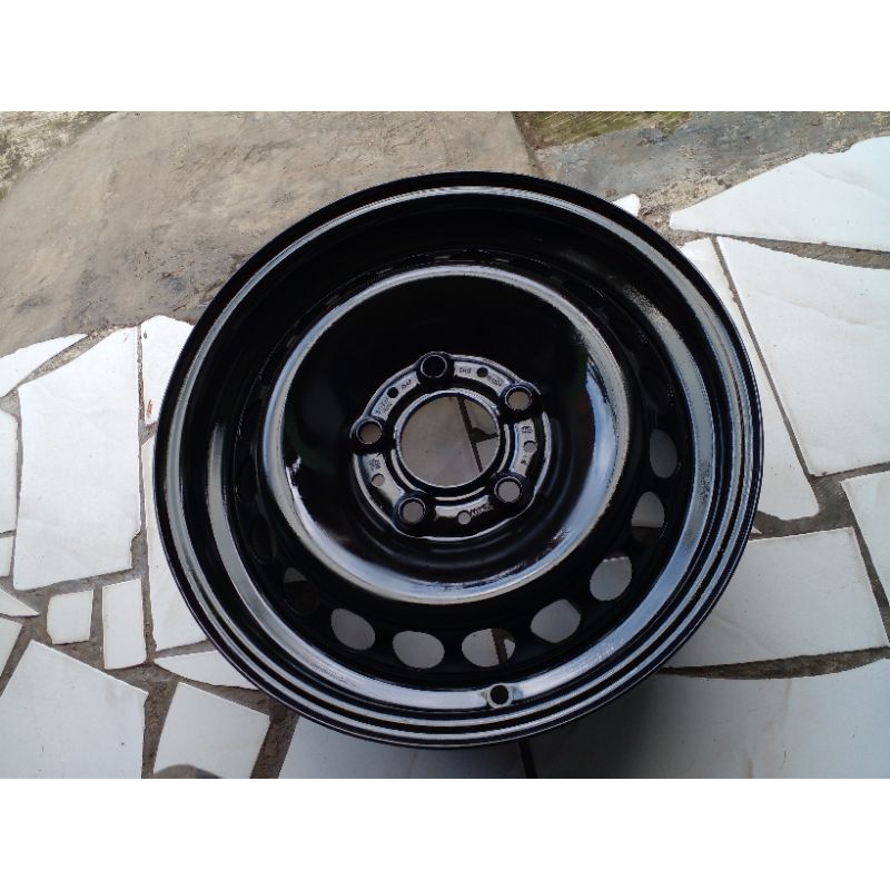 velg kaleng bmw R15 pcd 5x120