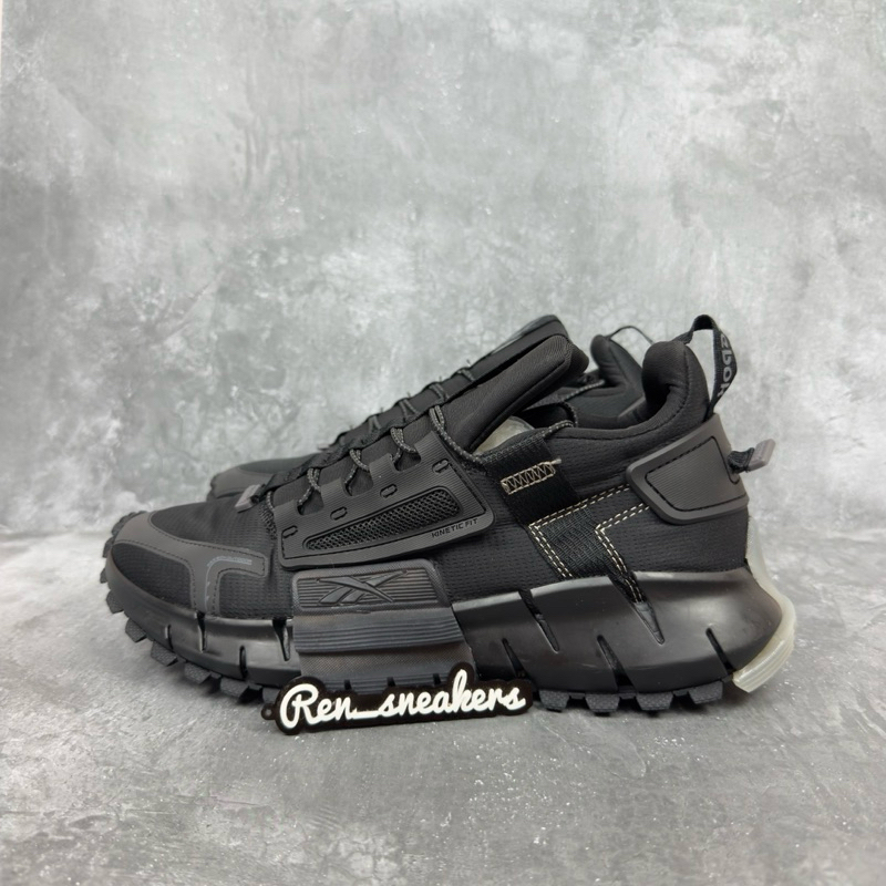 REEBOK ZIG KINETICA EDGE TRIPLE BLACK