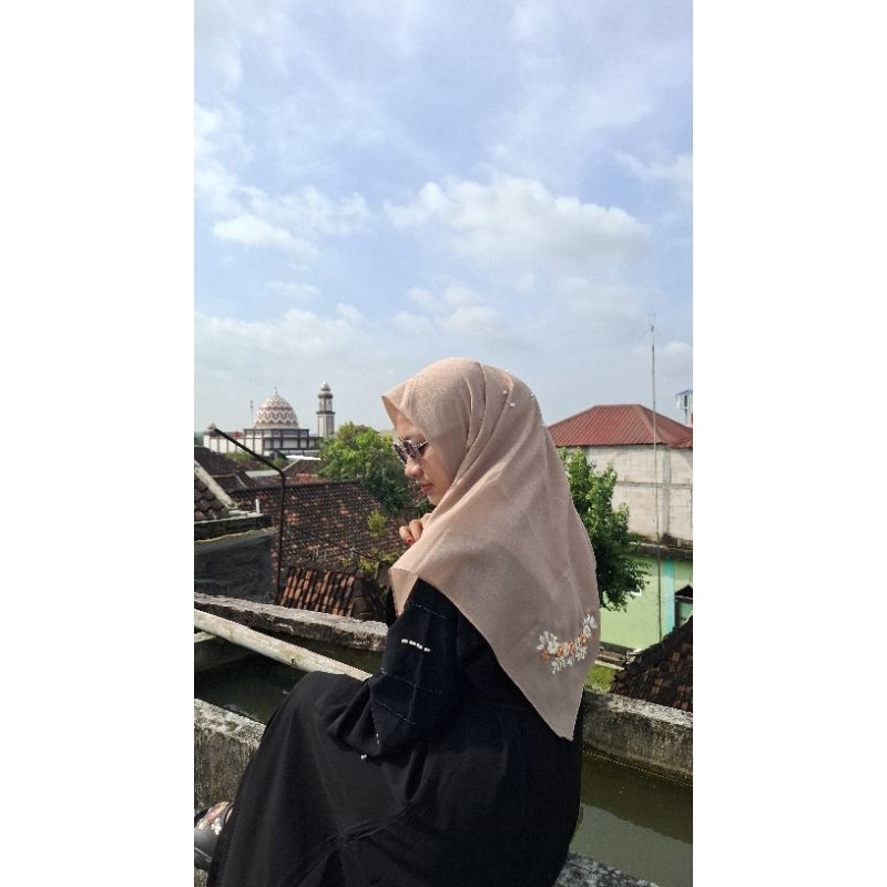 Hijab Sulam Segi empat/Hijab sulam Voal Basic Premium/Hijab sulam hand made