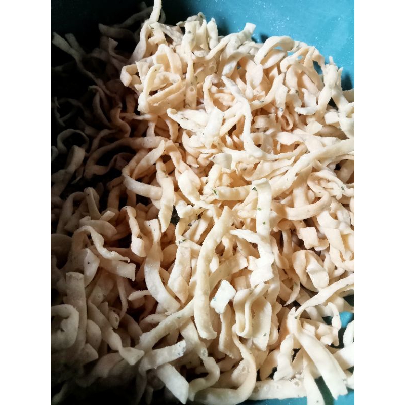 

sistik bawang gurih renyah (kemasan 1/5kg)