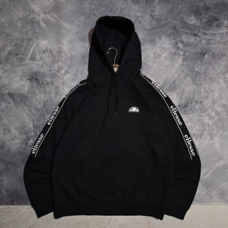 hodie ellese