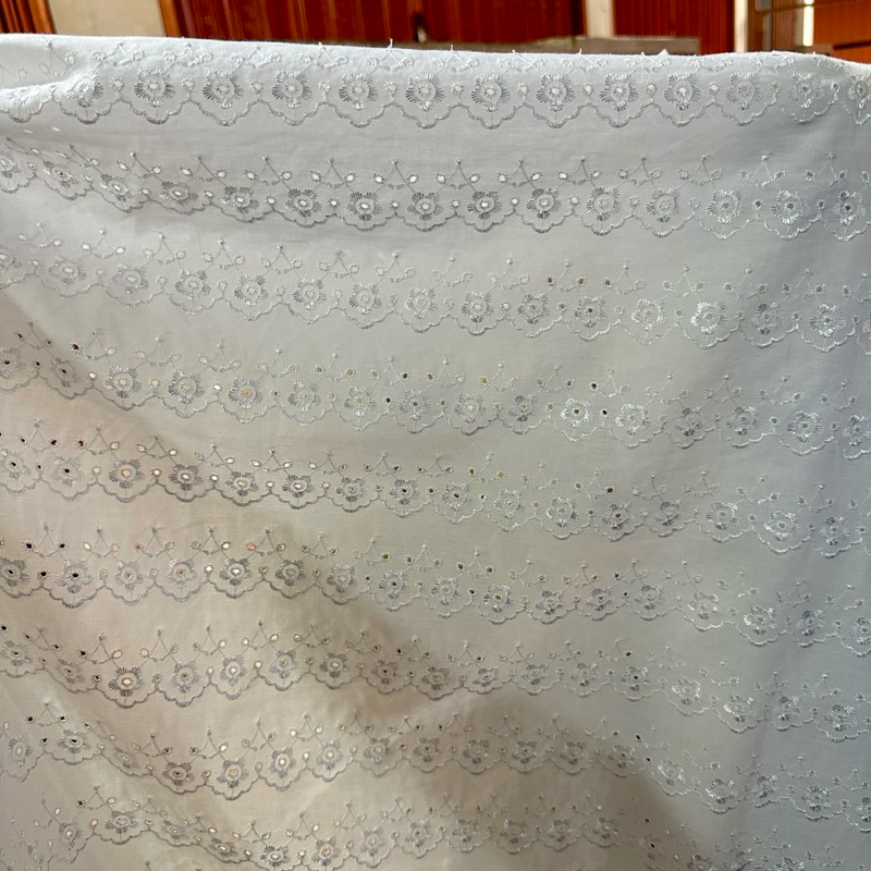 Kain Katun Bordir Warna Putih - Katun Bordir bolong - Katun Bordir Import