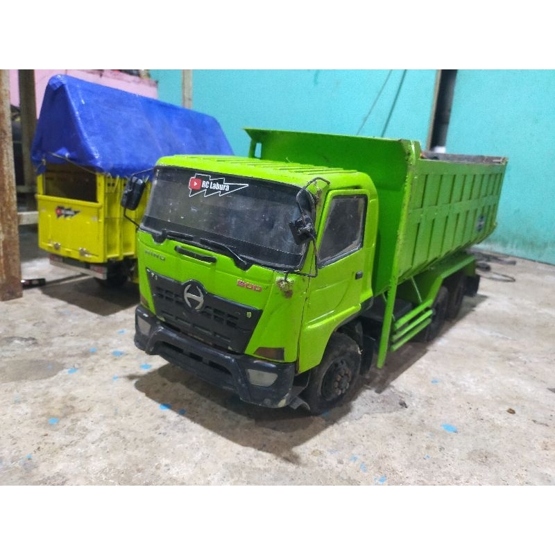 Rc Truk Hino 500 tronton skala 1:12 terbuat dari besi & aluminium