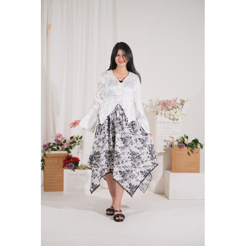 Rok wanita | rok 3/4 | rok motif | rok setengah tiang | rok pendek | rok setengah tiang
