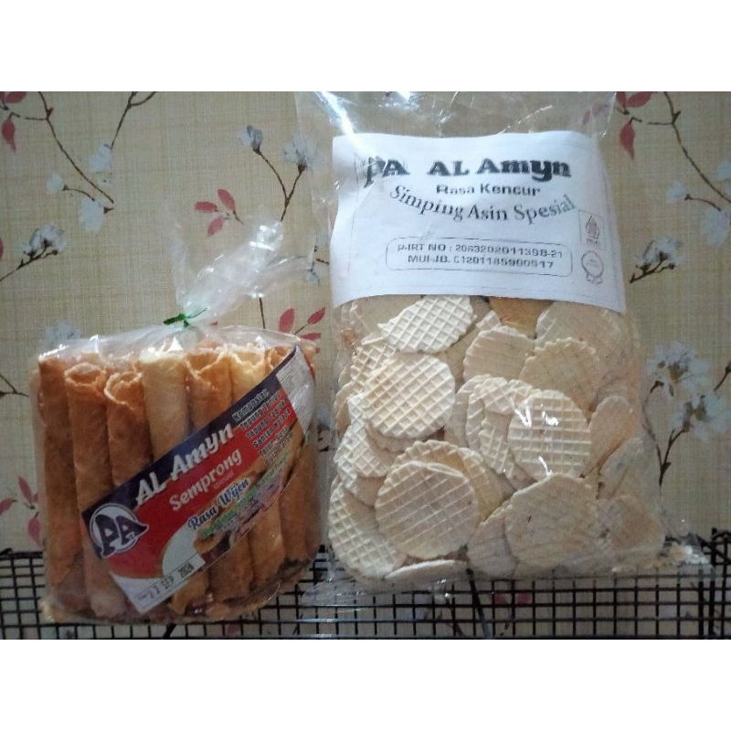 

Semprong (egg roll) Wijen Spesial ½ kg