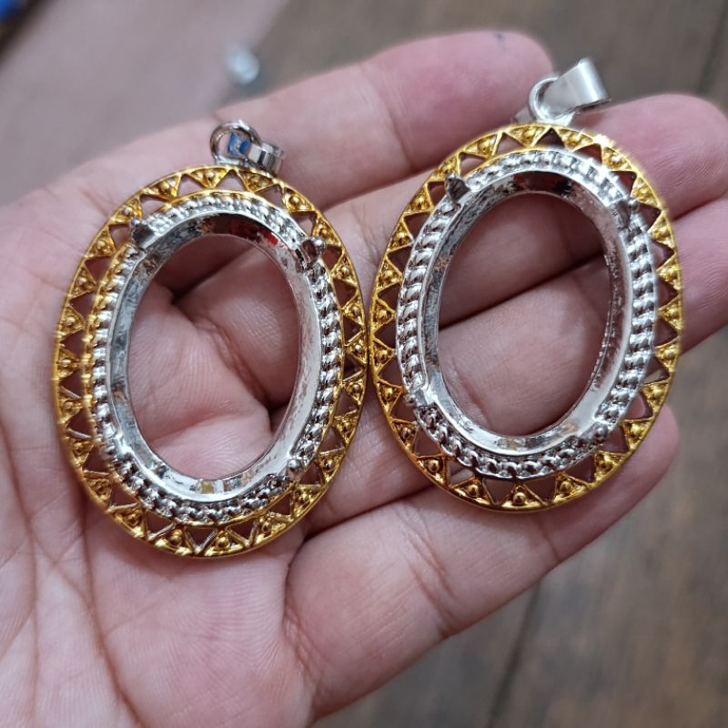 CL 08 Cangkang Emban Liontin Batu Akik Rhodium Super 35x25 mm