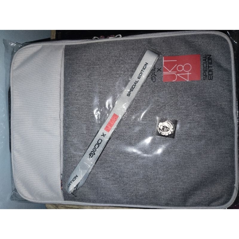 Lanyard & Tas Laptop JKT48 x Axioo Official