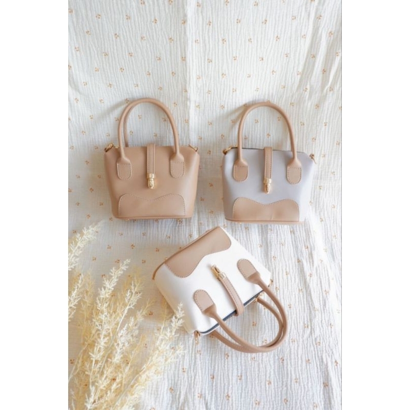 Tas Tangan Wanita LC SMIGE - Mini Handbag Elegan Bahan Casava - Product by TASENYONG