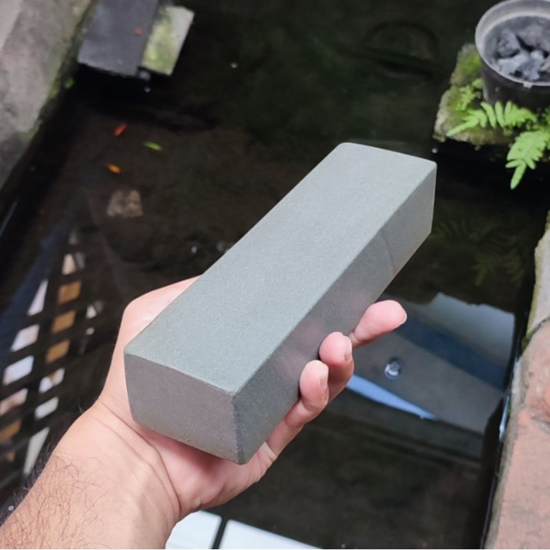 Batu asah alam kasar (coarse)