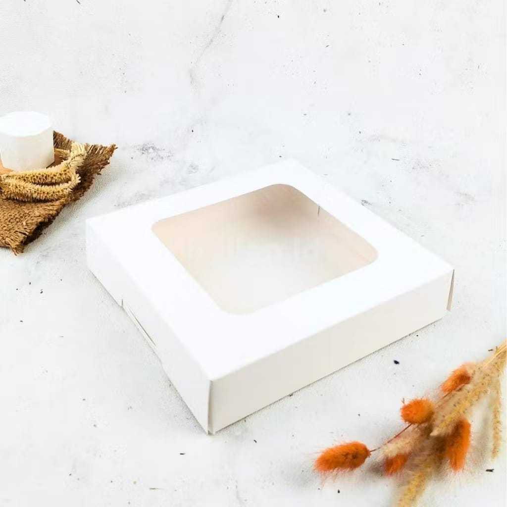 

Box Ivory 20x20x5cm/ Laminasi Jendela Kotak / Box Kemasan / Dus / Dos Brownies Roti Kue Cake