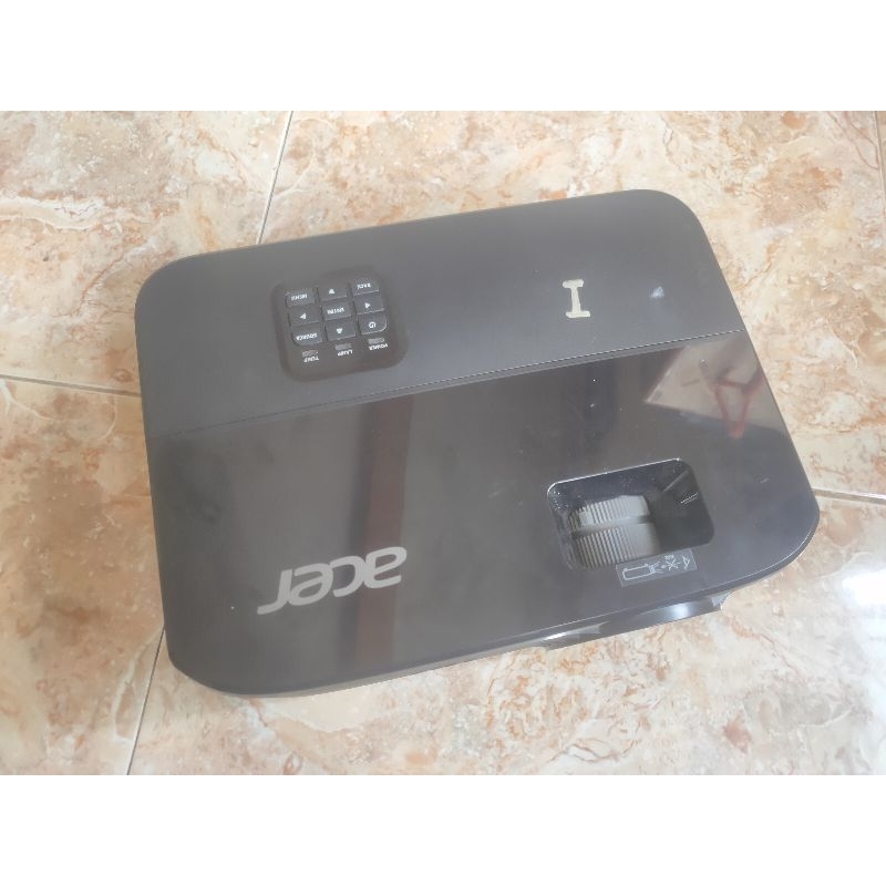 proyektorAcer+kabelHDMI