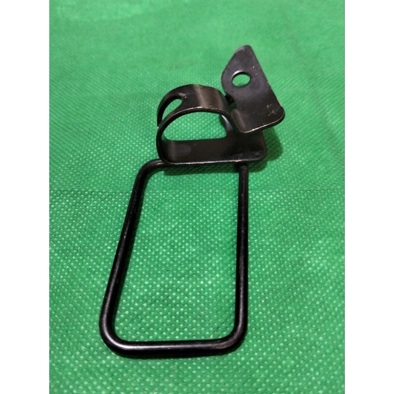 plat/klem/breket dudukan bawah selang rem depan honda new vario 125 150 160 genio original