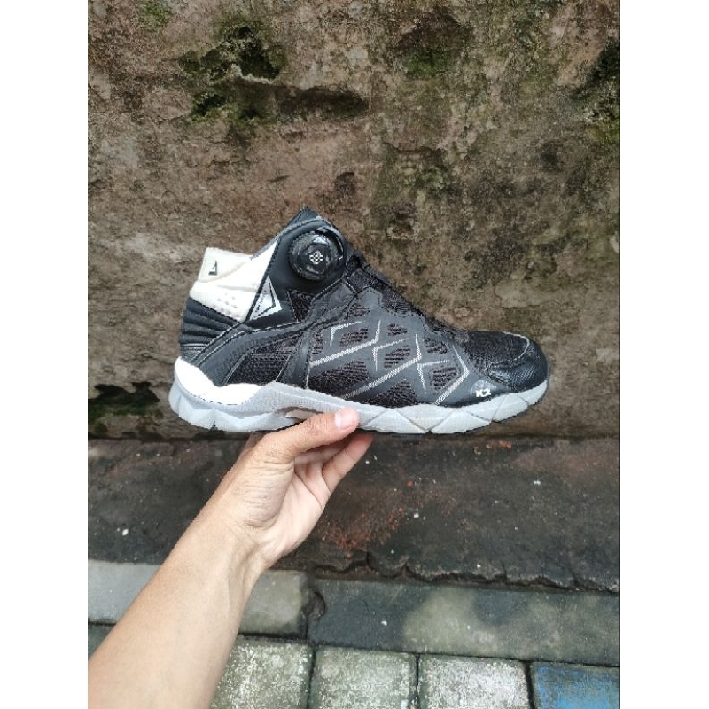 Sepatu second outdoor, K2