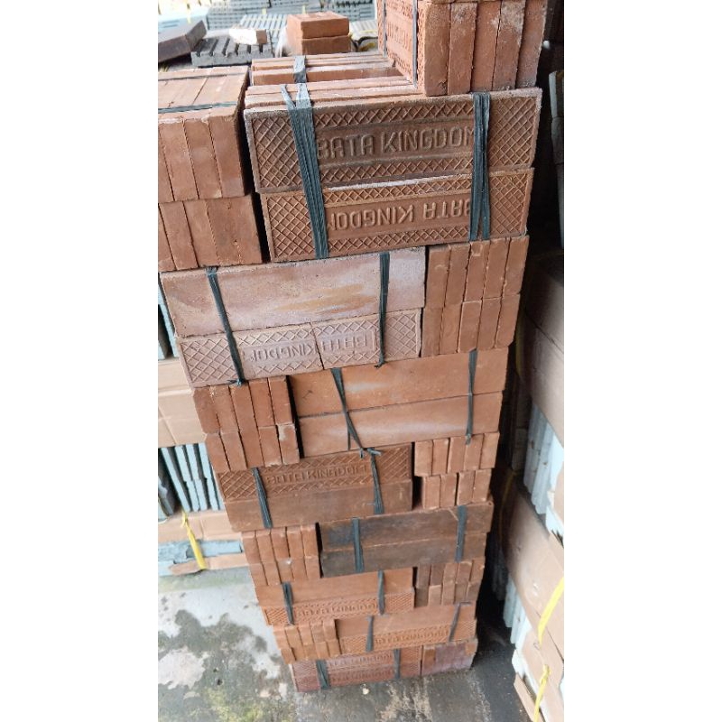 

bata tempel tarakota belang hitam